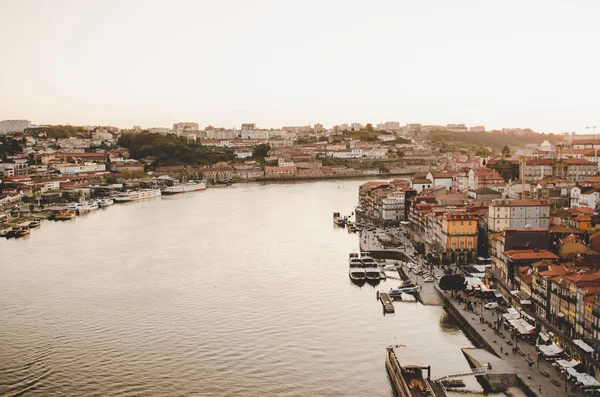 Vakre Porto Byrom Med Røde Tak Båter Elver Ved Solnedgang – stockfoto