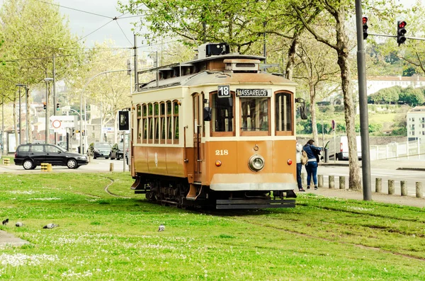 Nisan Porto Portekiz Güzel Eski Tarihi Tramvay Porto Portekiz — Stok fotoğraf