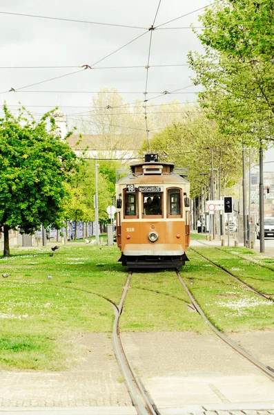 Nisan Porto Portekiz Güzel Eski Tarihi Tramvay Porto Portekiz — Stok fotoğraf