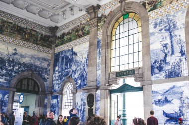 29 Nisan 2016 - Porto, Portekiz: Porto tren istasyonu iç 