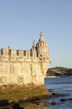 Lizbon'daki Tagus kule binasının bir bölümü 