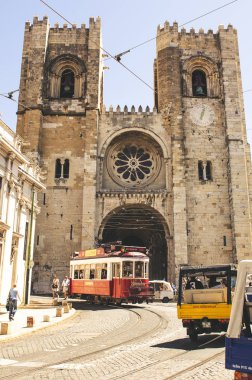 2 Mayıs 2016 - Lizbon, Portekiz: Lis yakınlarındaki Lizbon geleneksel tramvay