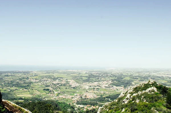 3 MAYO 2016, SINTRA, PORTUGAL: vista al Castillo de los Moros en Po — Foto de Stock