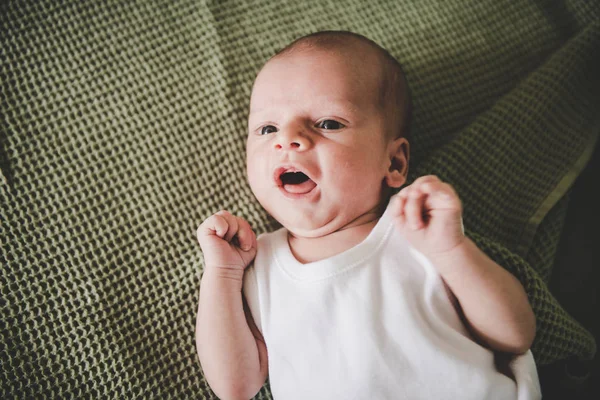 Portrait d'adorable bébé enfant — Photo