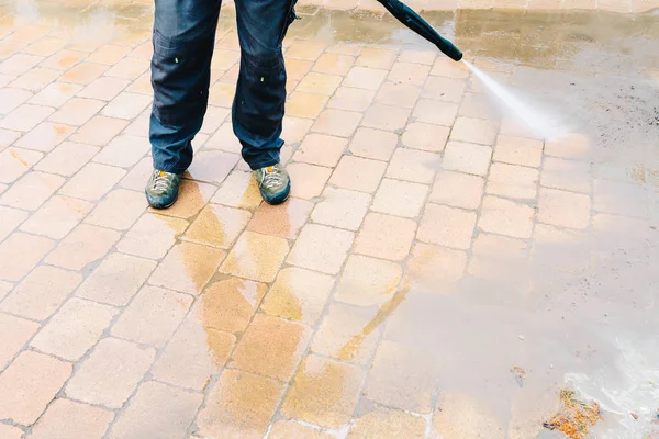 Outdoor Floor Cleaning High Pressure Water Jet Cleaning Concrete Block — Stock Photo, Image