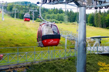 Jaworzyna Krynicka, Polonya - 21 Ağustos 2015; Gondol asansörünün alt istasyonu