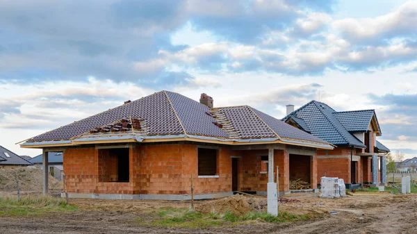 Neue Vorstadthäuser im Bau — Stockfoto