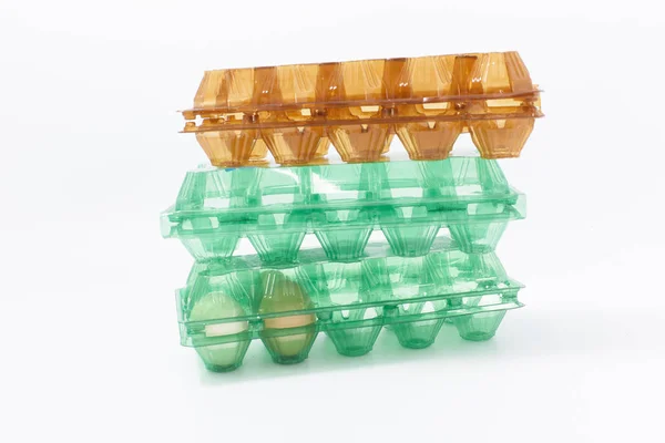 Яйца Пластиковой Упаковке Изолированным Белым Фоном — стоковое фото