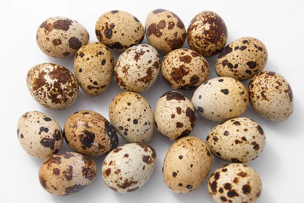 Яйця Перепелині Плямисті Невеликі Білому Тлі — стокове фото