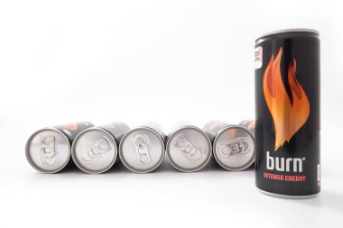 beyaz bir arka plan deseni baget köşede