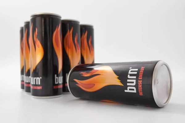 Gomel Belarus Mayo 2018 Bebida Energética Burn Una Lata Aluminio —  Fotos de Stock