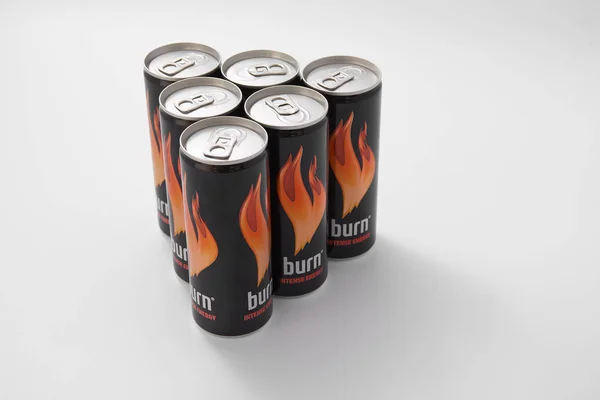 Gomel Belarus Mayo 2018 Bebida Energética Burn Una Lata Aluminio —  Fotos de Stock