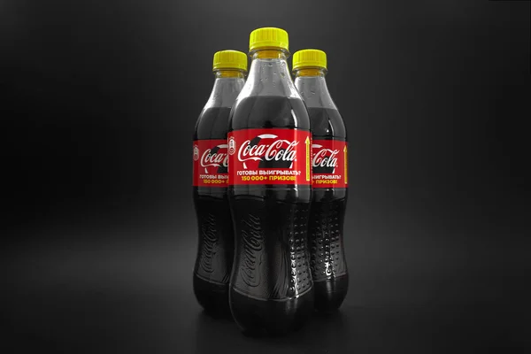 Gomel Bělorusko Června 2018 Sycené Nápoje Cola Zero Černém Pozadí — Stock fotografie