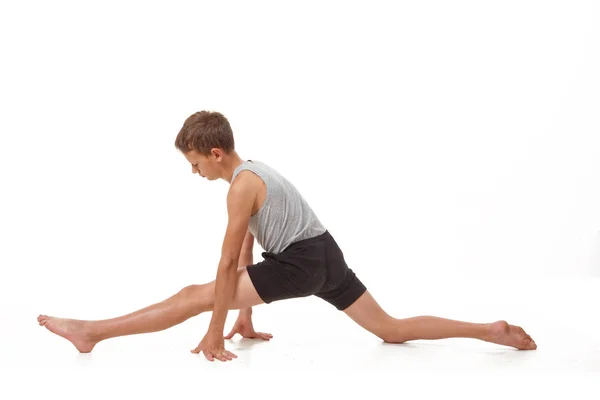 Adolescente Uma Camiseta Shorts Realiza Exercícios Ginástica — Fotografia de Stock