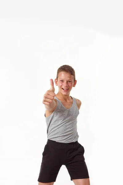 Adolescente Con Una Camicia Grigia Emozioni Del Vincitore — Foto Stock