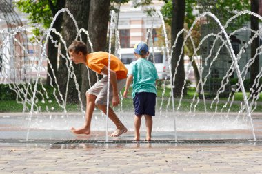 Gomel, Beyaz Rusya çocuk Çeşme banyo. Gromyko sonra adlı Meydanı