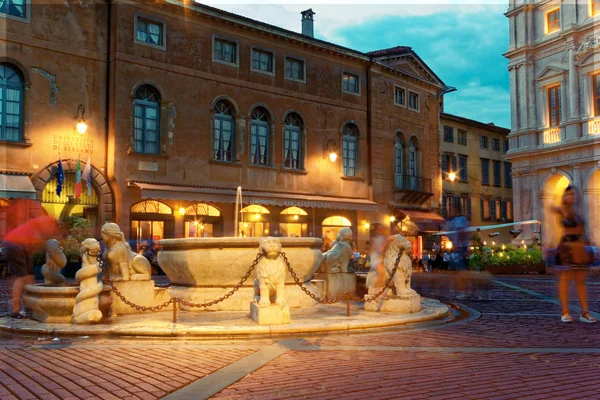 Bergamo Italien August 2018 Nuovo Palast Auf Dem Domplatz — Stockfoto