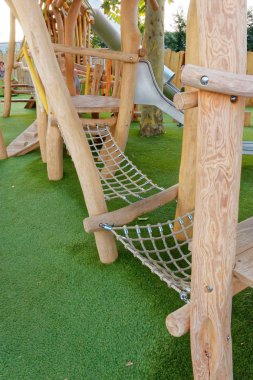 Verona, İtalya 18 Ağustos 2018: Leoland eğlence parkı. Ahşap Çocuk Bahçesi