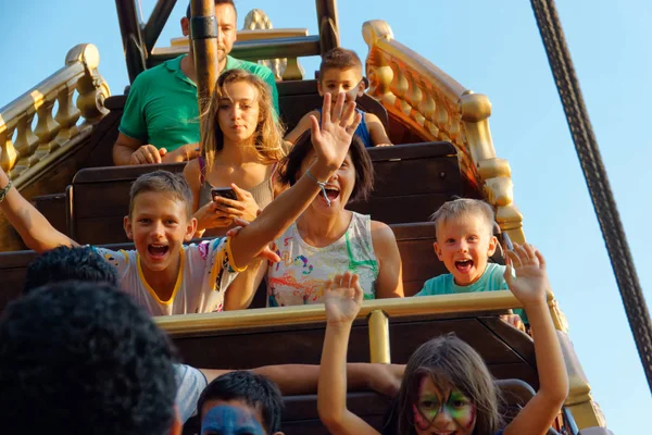 Verona, İtalya 18 Ağustos 2018 Leoland eğlence parkı korsan schooner