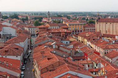 Montagnana, İtalya - 24 Ağustos 2018: Panoramik şehir kalenin kuleden