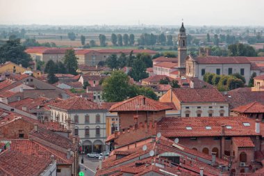 Montagnana, İtalya - 24 Ağustos 2018: Panoramik şehir kalenin kuleden