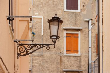 Chioggia, İtalya-Ağustos 26, 2018: Venedik eyaletinde güzel şehir sokak