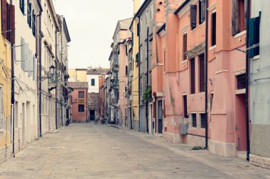 Chioggia, İtalya-Ağustos 26, 2018: Venedik eyaletinde güzel şehir sokak