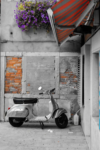 Chioggia Italia Agosto 2018 Provincia Venecia Bicicleta Estacionada Una Calle — Foto de Stock