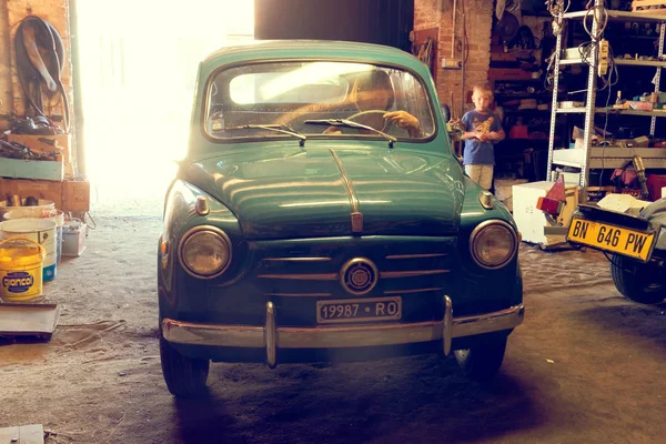 Montagnana Italia Agosto 2018 Lanzamiento Del Coche Retro Fiat 600 — Foto de Stock