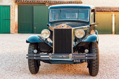 Montagnana, İtalya 27 Ağustos 2018: Retro araba Lancia Augusto 1933 Yayın tarihi