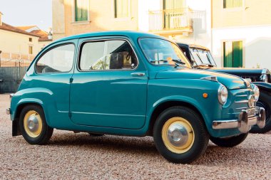 Montagnana, İtalya 27 Ağustos 2018 Retro Araba Fiat 600 1955 yayın