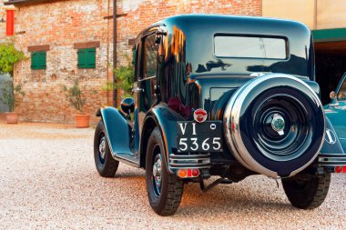 Montagnana, İtalya 27 Ağustos 2018: Retro araba Lancia Augusto 1933 Yayın tarihi