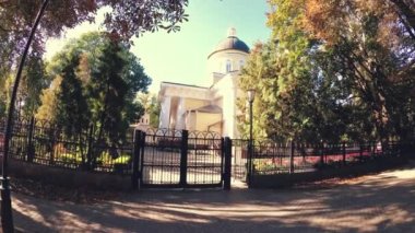 Gomel, Belarus - 26 Eylül 2018: Sarayı ve Parkı Rumyantsevs Paskevichi topluluğu.