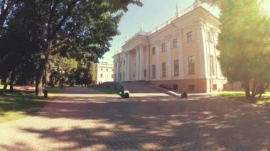 Gomel, Belarus - 26 Eylül 2018: Sarayı ve Parkı Rumyantsevs Paskevichi topluluğu.