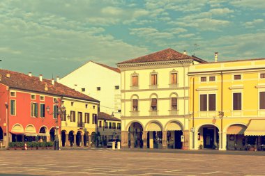 Montagnana, İtalya 6 Ağustos 2018 şehrin ana Meydanı