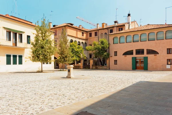 Treviso Italia Agosto 2018 Hermosa Calle Con Edificios Antiguos —  Fotos de Stock