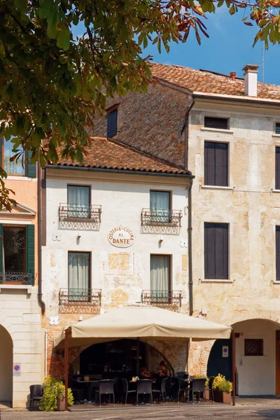 Treviso Italia Agosto 2018 Bella Strada Con Vecchi Edifici — Foto Stock