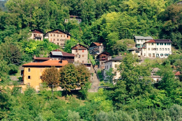 Beluno Ιταλία Αυγούστου 2018 Perarollo Cadore Ορεινό Χωριό Σπίτια Στα — Φωτογραφία Αρχείου