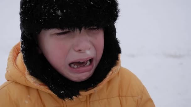 Winter Snow Fun Children Ride Tubing Slide — Stock Video