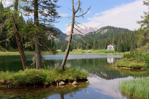 Auronzo Cadore Italia Agosto 2018 Lago Montaña Misurina Hermoso Lugar — Foto de Stock