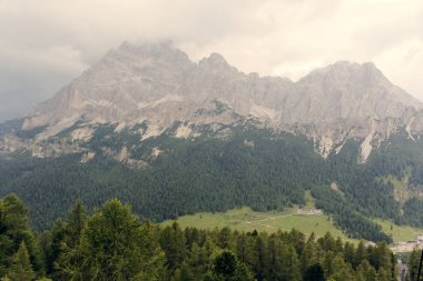 Misurina Dağı yakınlarındaki güzel Dolomite Dağları