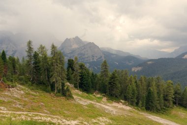 Misurina Dağı yakınlarındaki güzel Dolomite Dağları
