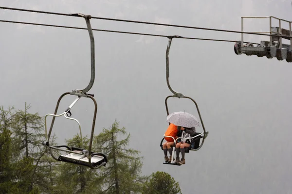 Mãe Com Filho Elevador Montanha — Fotografia de Stock