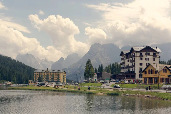 Auronzo Cadore Italia Agosto 2018 Lago Montaña Misurina Hermoso Lugar — Foto de Stock