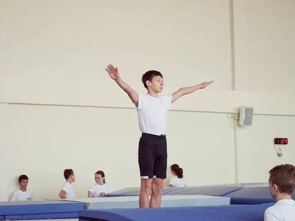 Gomel Weißrussland November 2018 Training Und Athleten Auf Dem Trampolin — Stockfoto