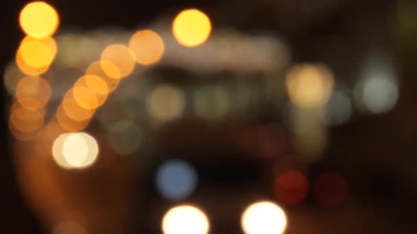 GOMEL, BELARUS Tráfego no Ano Novo iluminação noturna . — Vídeo de Stock