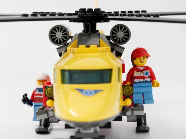 Gomel Vitryssland Januari 2019 Lego Designer Heroes Badvakter Vit Bakgrund — Stockfoto