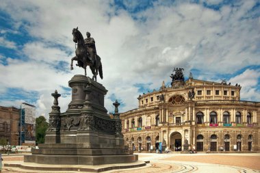 Dresden, Almanya - 4 Ağustos 2017: Zwinger Dresden en iyi müze Kalesi olduğunu