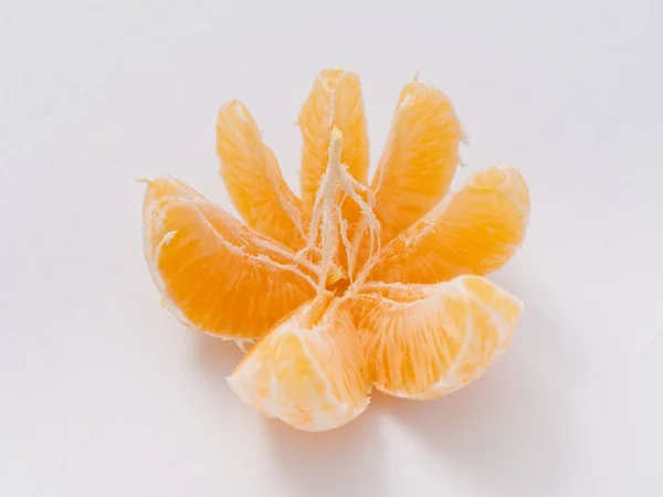 Citrusvruchten Mandarijn Oranje Witte Achtergrond Met Schil — Stockfoto