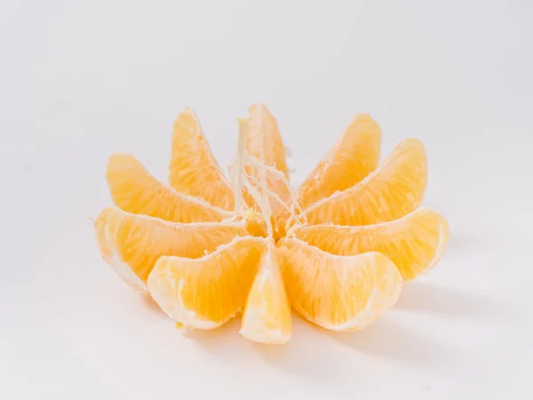 Citrusvruchten Mandarijn Oranje Witte Achtergrond Met Schil — Stockfoto